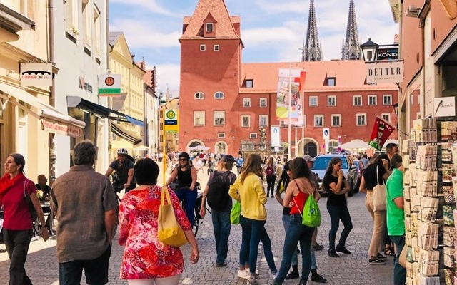 Khám phá Regensburg - thành phố cổ nổi tiếng trong tour du lịch Đức